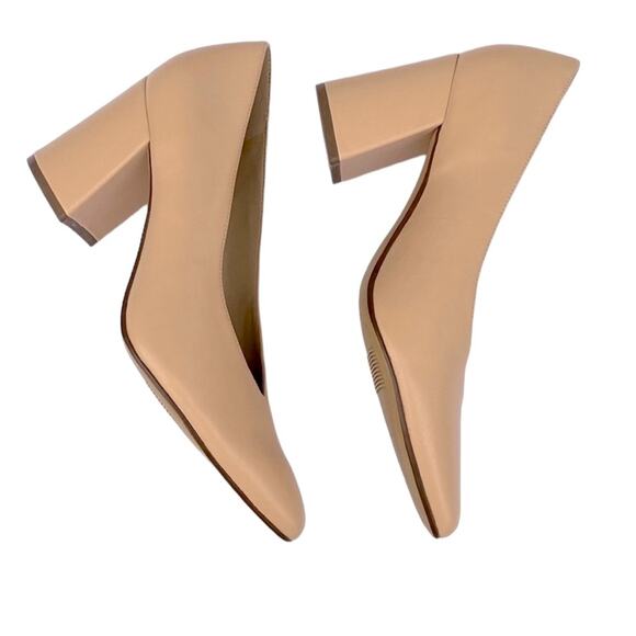 Naturalizer 7.5 Heels Wide Pumps 7.5W Nude Classic Leather Neutral Minimalist - Picture 2 of 11
